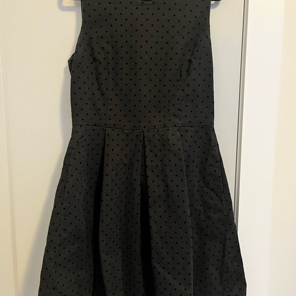 GAP Black Polka Dot Fit and Flare dress - Picture 1 of 3